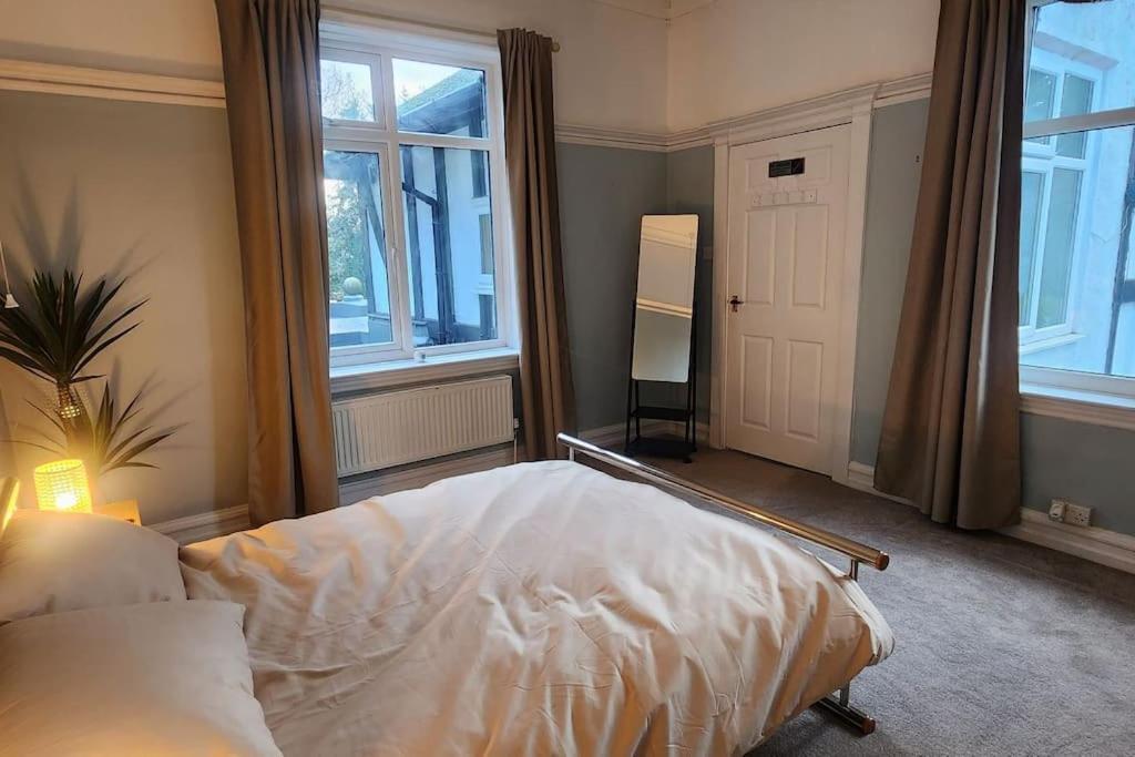Spacious Guest Flat Near Roundhay Park Leeds  Exteriér fotografie