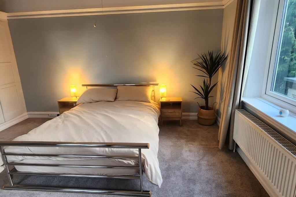 Spacious Guest Flat Near Roundhay Park Leeds  Exteriér fotografie